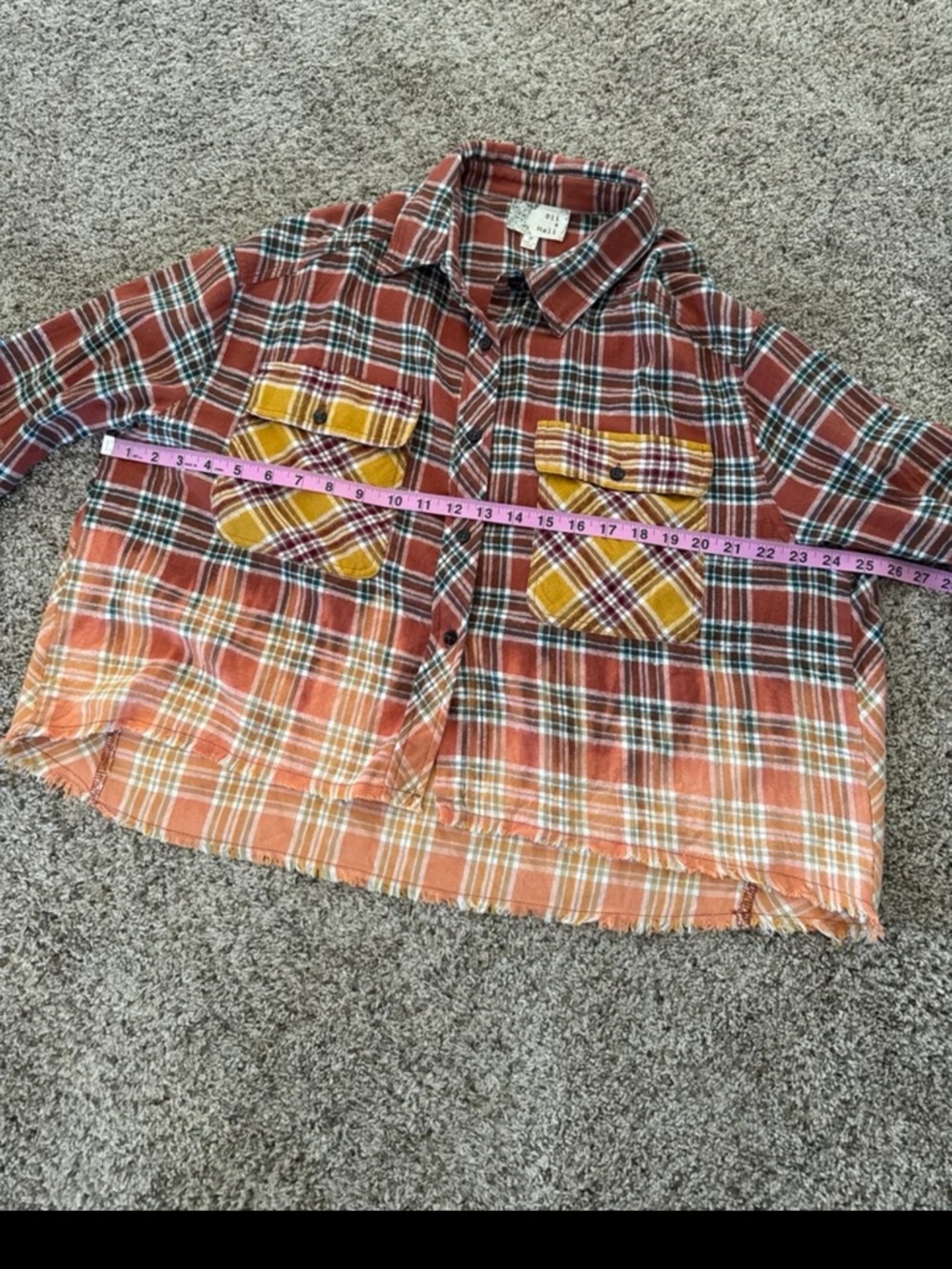 Oli & Hali Cropped Button Front Raw Hem Plaid Flannel Shirt size Medium - Picture 9 of 12